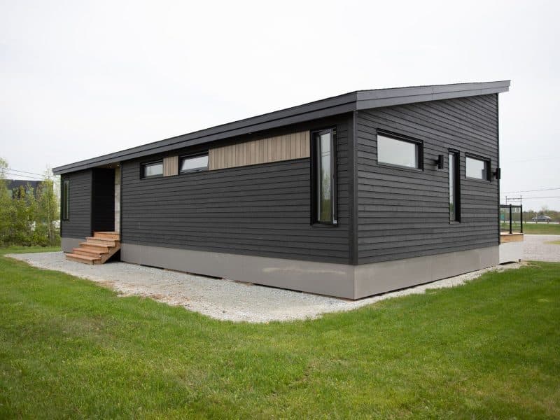 L'Esplanade is a Mediterranean-style chalet. A real realization with the view from the outside.