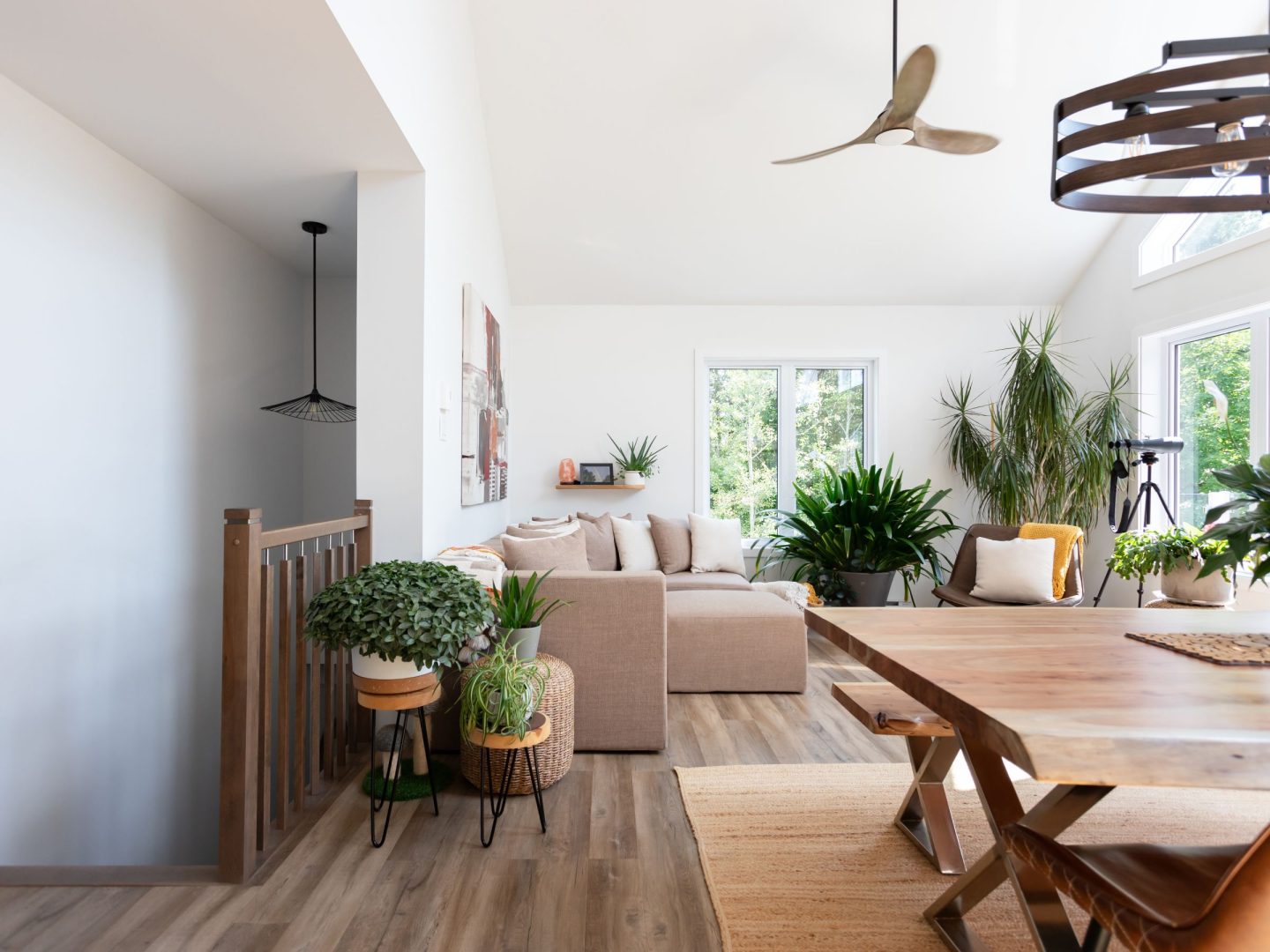 A realization of a chalet called Faucon. The second floor is classically styled, as seen from the living room.