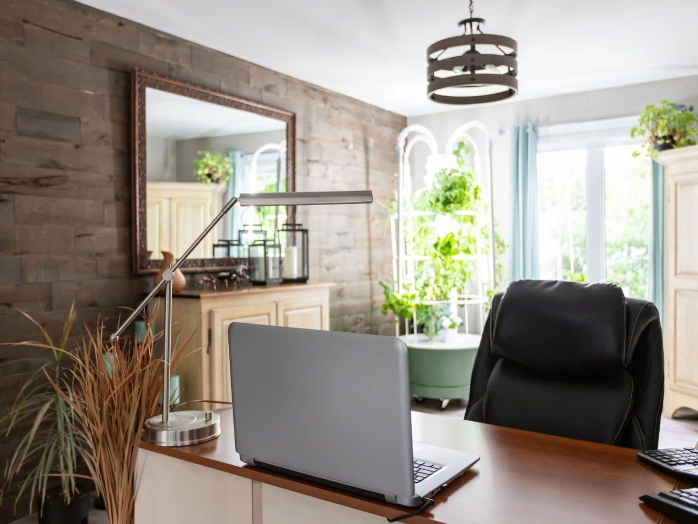 Une réalisation d'une maison appelée Splendide. Le premier étage est de style traditionnel, vu du bureau.